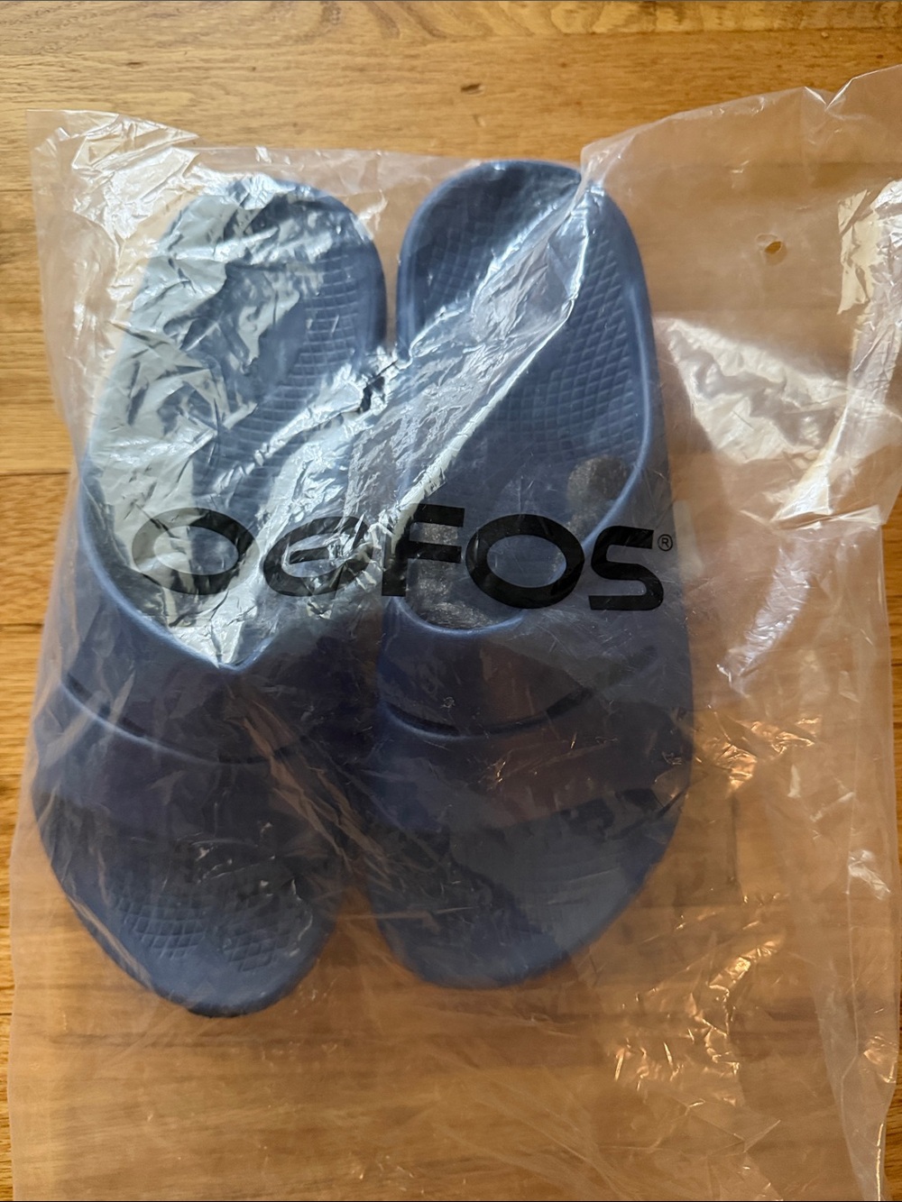 OOFOS Slide NWT - Picture 3 of 3
